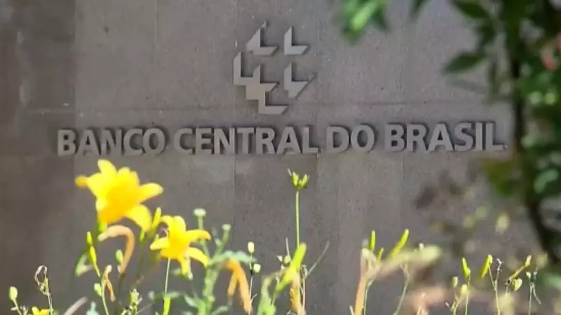 Economista prevê queda dos juros para 15% até dezembro: o que isso significa para seu bolso?
