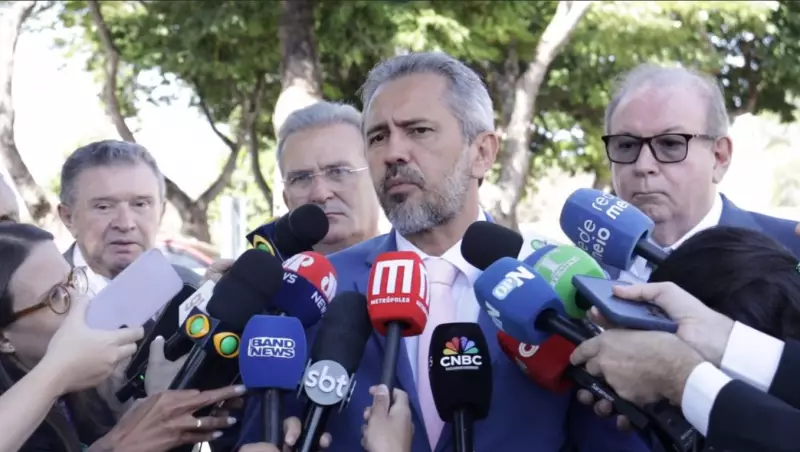Elmano de Freitas aposta no diálogo para evitar tarifaço no Ceará — saiba os detalhes