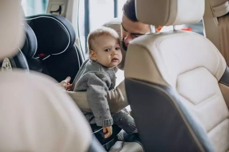 Erros comuns ao transportar crianças no carro: como evitar multas e garantir segurança