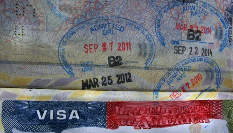 EUA aprovam taxa extra de US$ 250 para visto americano: o que muda para brasileiros?