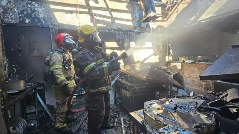 Explosão em restaurante de Uberlândia após troca de botijão com fogo aceso: veja o vídeo dos danos