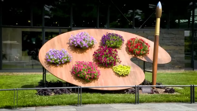 Exposição em Nova York recria obras de Van Gogh com milhares de flores vivas