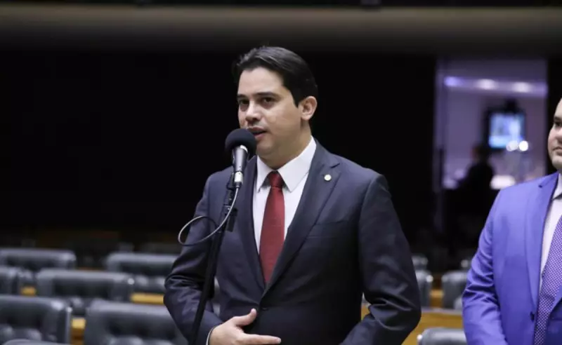 Expulso do PL e 2º mais votado no Ceará: quem é Júnior Mano, alvo da PF?