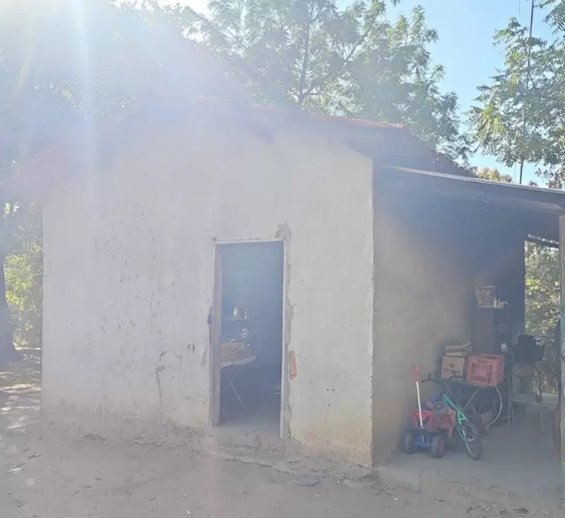 Família inteira resgatada de fazenda em Januária: trabalhador, esposa e filhos viviam em condições análogas à escravidão