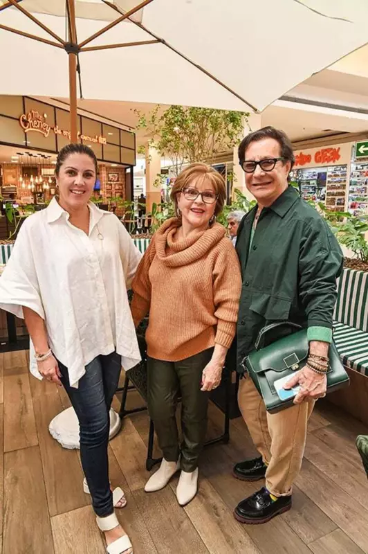 Família Souto oferece almoço exclusivo e presenteia convidados com Privilege Black