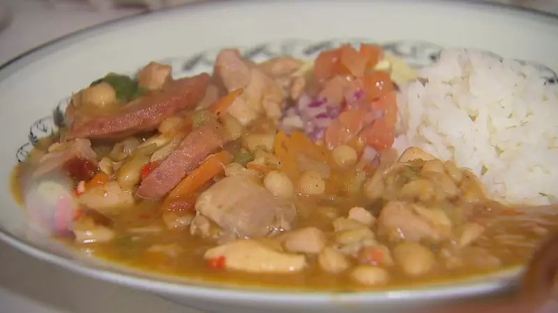 Feijoada Branca: Receita Tradicional com Toque Moderno para Surpreender no Almoço