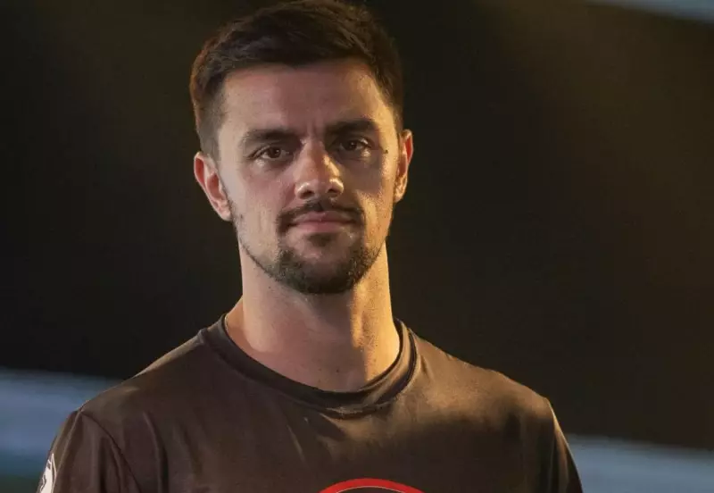 Felipe Simas, da Globo, viraliza com pregações evangélicas e chama atenção na web