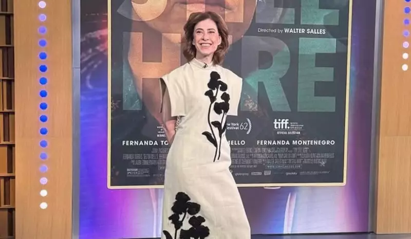 Fernanda Torres brilha no cinema mundial: atriz brasileira integra júri do Festival de Veneza