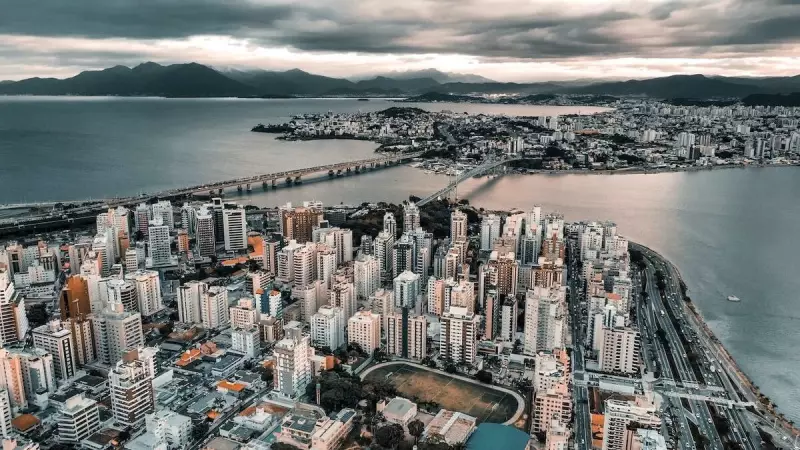 Florianópolis lidera no Sul: mercado imobiliário dispara com foco em aluguel em 2025