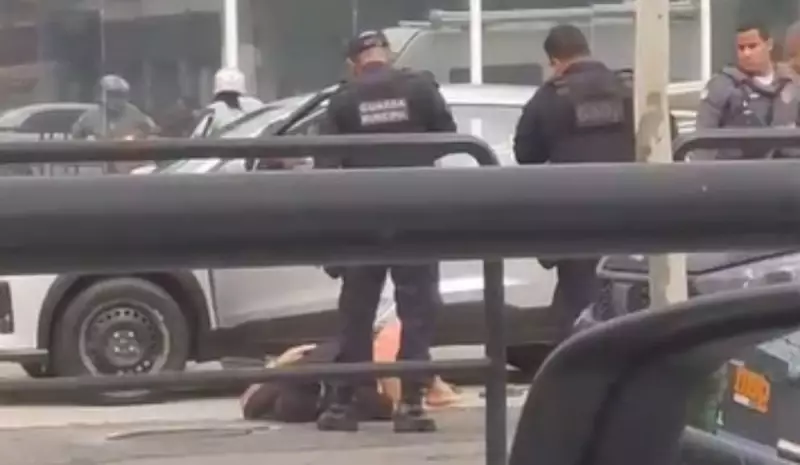 Foragido da Justiça é baleado após tentar atropelar guardas municipais em Vitória
