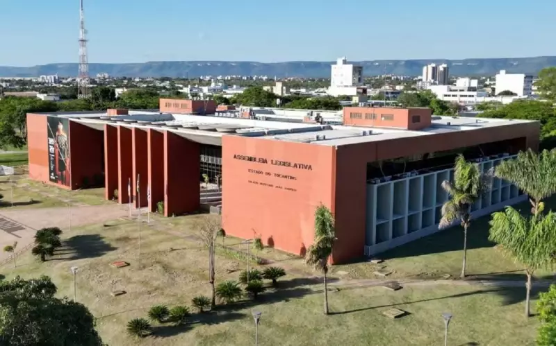 Funcionária do Tocantins é condenada a devolver R$ 1,4 milhão após receber salário morando na Europa