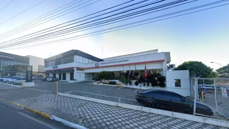 Furto de cabos em Bauru: homem preso e adolescente apreendido com 30 kg de fios