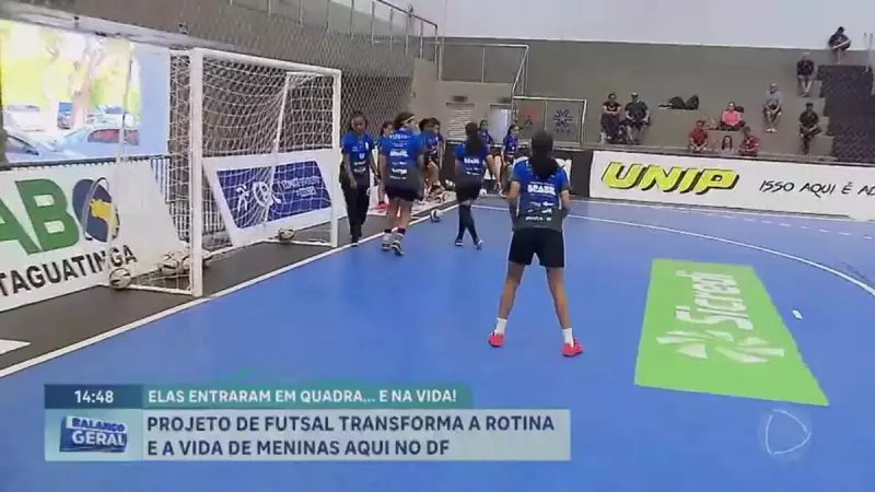 Futsal feminino transforma vidas de adolescentes no Distrito Federal: conheça o projeto inspirador