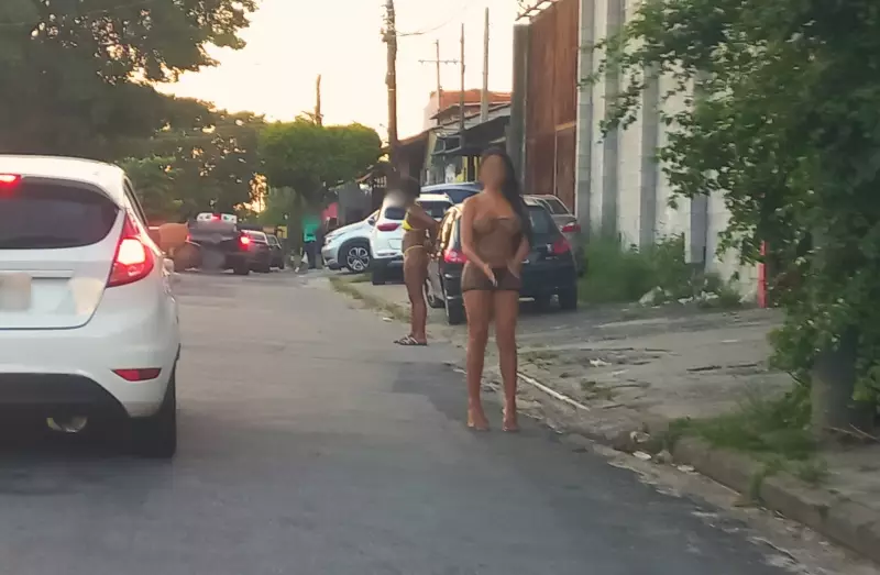 Gangue usava garotas de programa para extorquir vítimas em bairro único no Brasil projetado para prostituição