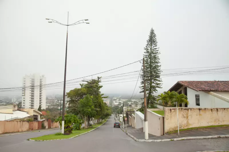 Garanhuns congela: cidade registra temperatura mais baixa em 26 anos e vira notícia nacional