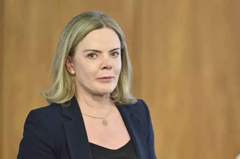 Gleisi Hoffmann condena ataques virtuais contra parlamentares: 'É inaceitável'