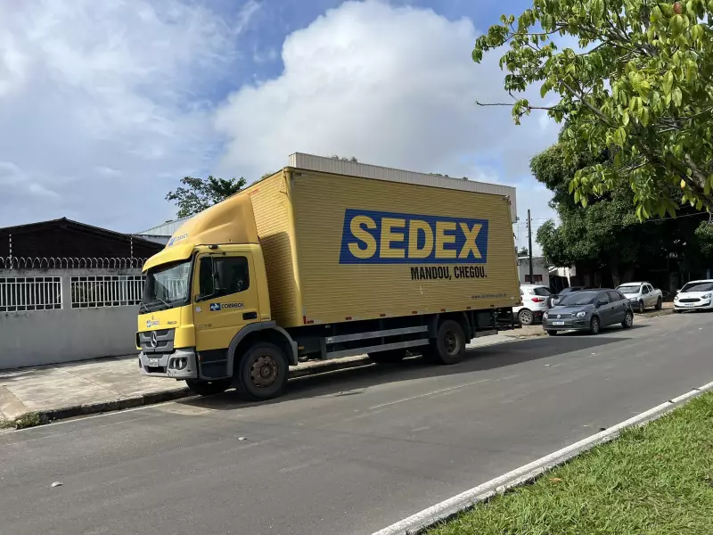 Golpe dos Correios: mensagem falsa pede pagamento para liberar pacote
