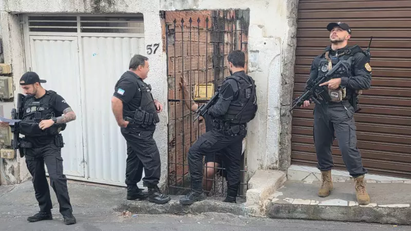 Golpistas exploram falha em bancos e usam até avós para saques sem fundos — entenda o esquema