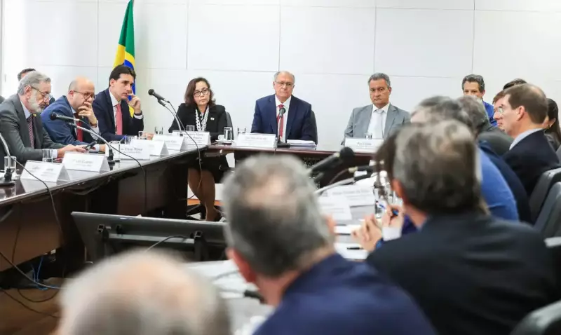 Governo brasileiro acelera negociações com EUA e convoca empresários para reforçar parcerias estratégicas
