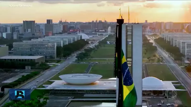 Governo não explica ao STF necessidade de manter aumento do IOF: entenda o caso