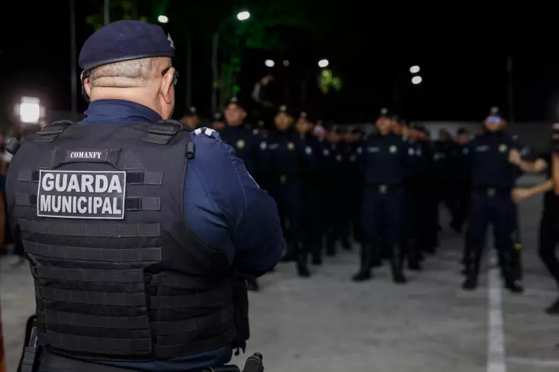 Guarda municipal tem dia de pesadelo em Fortaleza: acidente de moto, atropelamento e assalto em sequência