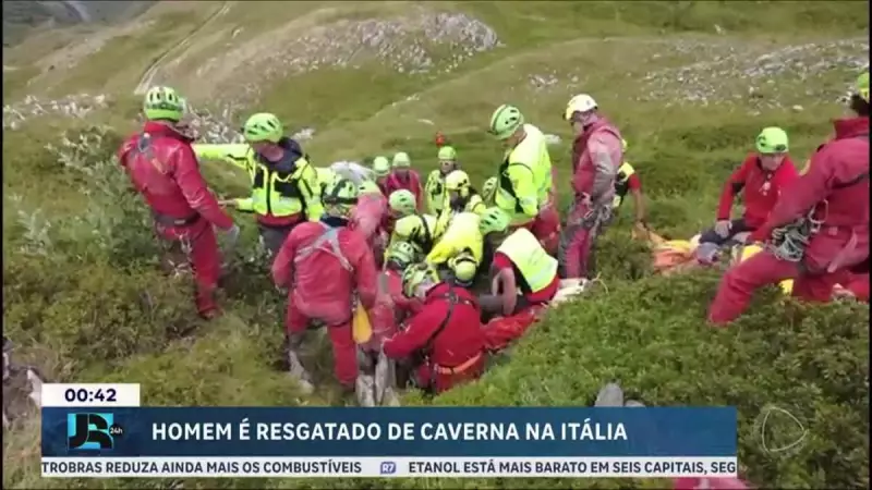 Herói anônimo: homem passa 48 horas preso em caverna na Itália e sobrevive contra todas as expectativas