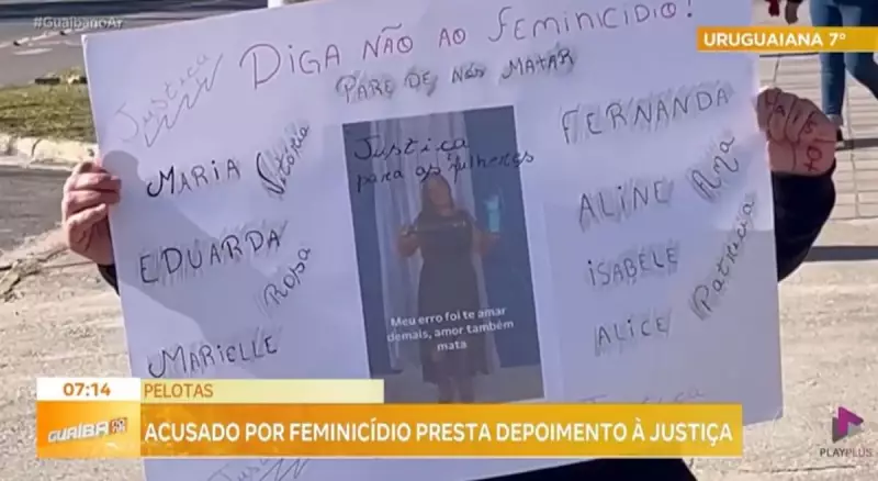 Homem acusado de assassinar companheira a tiros presta depoimento sob protestos em Pelotas