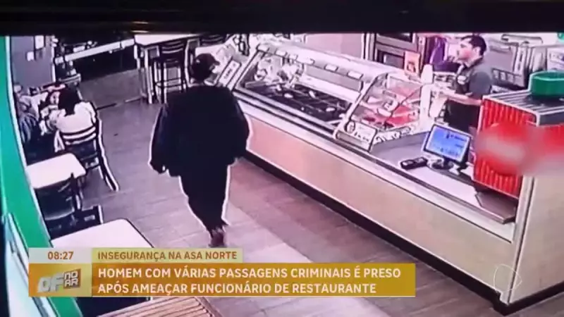 Homem com 10 passagens criminais é preso após ameaçar clientes em restaurante de Brasília