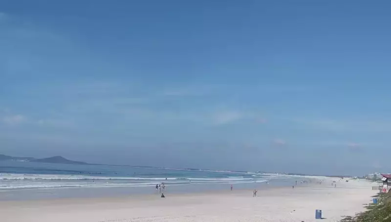 Homem é detido após suposto estupro de adolescente na Praia do Forte, Cabo Frio
