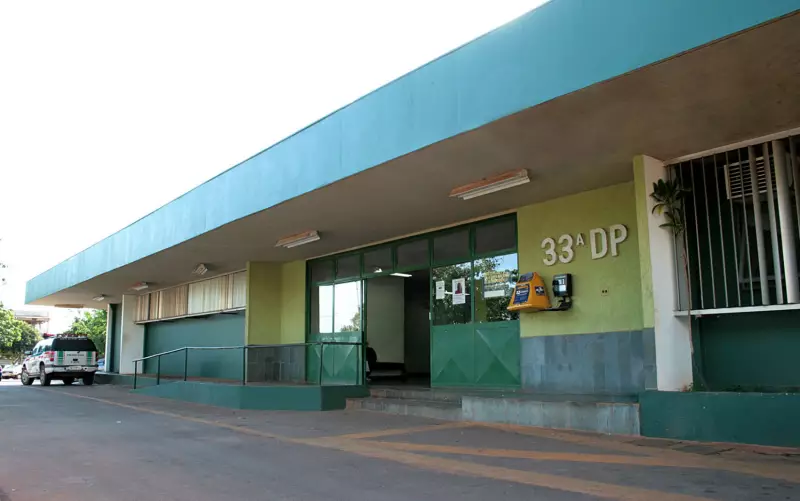Homem é esfaqueado em via pública no DF e pede socorro; polícia busca suspeito