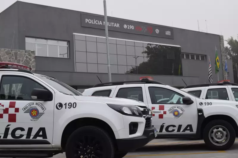 Homem é preso ao tentar vender arma em supermercado de São José dos Campos