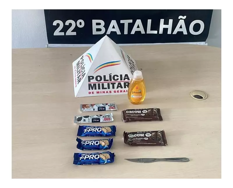 Homem é preso após furtar barras de proteína e xampu infantil em farmácia em Minas Gerais