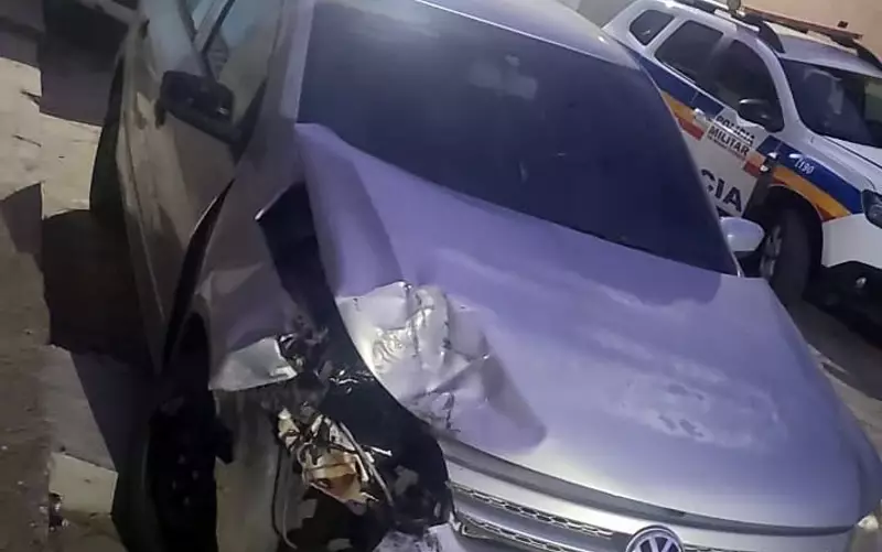 Homem é preso por tentativa de feminicídio após atropelar ex-companheira em Pouso Alegre, MG