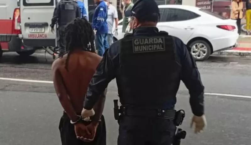 Homem em situação de rua é internado após ameaçar moradores em Vila Velha