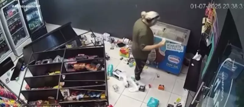 Idosa destrói loja de conveniência dentro de condomínio no Amazonas — veja o vídeo chocante!
