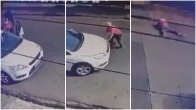 Idoso de 88 anos é arrancado de carro em assalto e quase atropelado em São Carlos — Veja o vídeo chocante