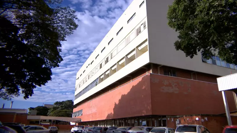 Idoso é atropelado duas vezes em 90 segundos em Uberlândia; veja o vídeo chocante