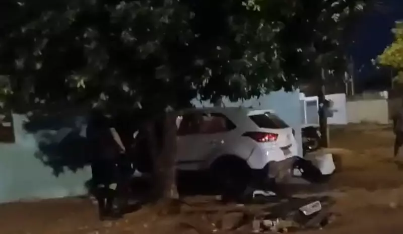 Idoso embriagado causa caos no trânsito de MS: bate em carros e casas em sequência assustadora