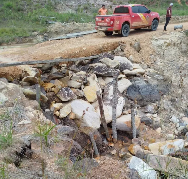 Igarapé inunda e Uiramutã decreta emergência: mais de 20 comunidades isoladas