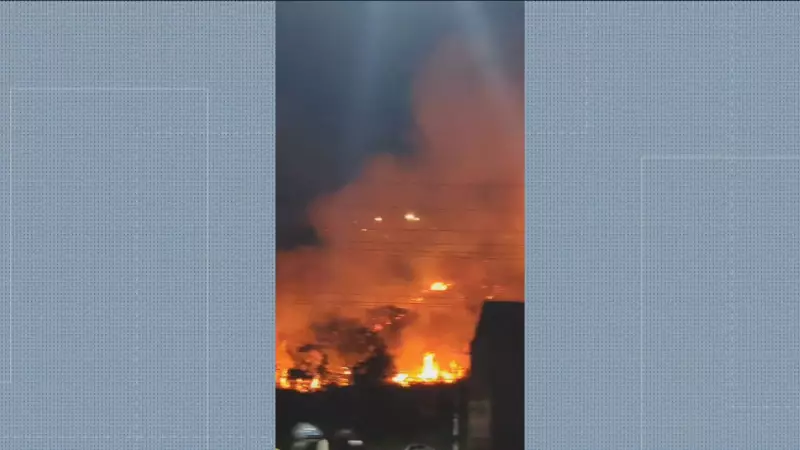 Incêndio atinge área de mata em Vila Isabel: Bombeiros combatem fogo no Rio de Janeiro