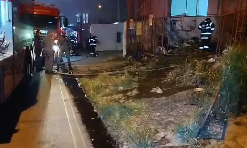 Incêndio atinge barracão abandonado na Avenida Ruy Rodrigues em Campinas