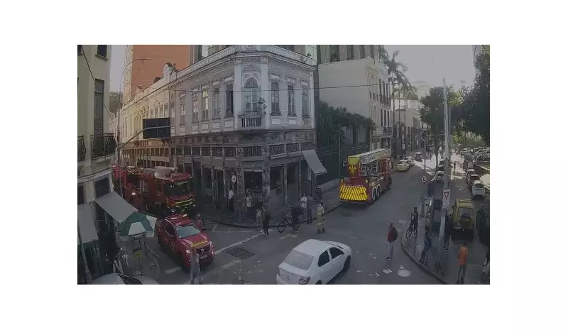 Incêndio atinge prédio histórico na Lapa, no Rio de Janeiro; veja imagens