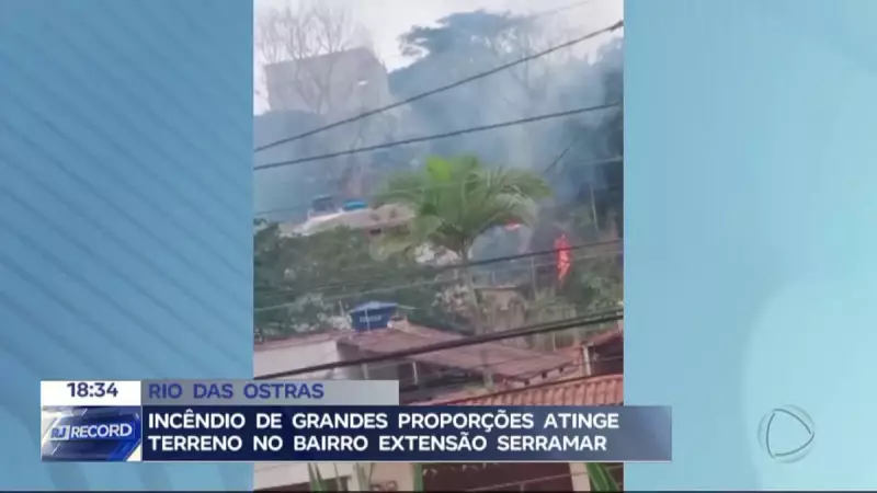 Incêndio de grandes proporções assusta moradores em Rio das Ostras — veja imagens impressionantes