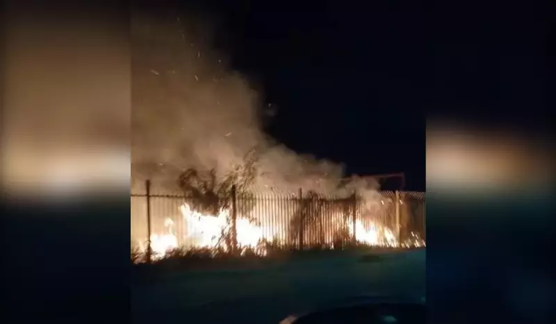 Incêndio em área de mata próximo a ferrovia assusta moradores de Jundiaí