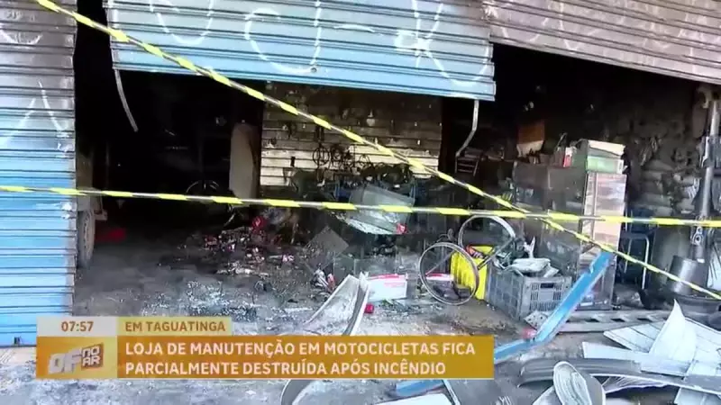 Incêndio em loja de motos mobiliza Bombeiros em Taguatinga, DF