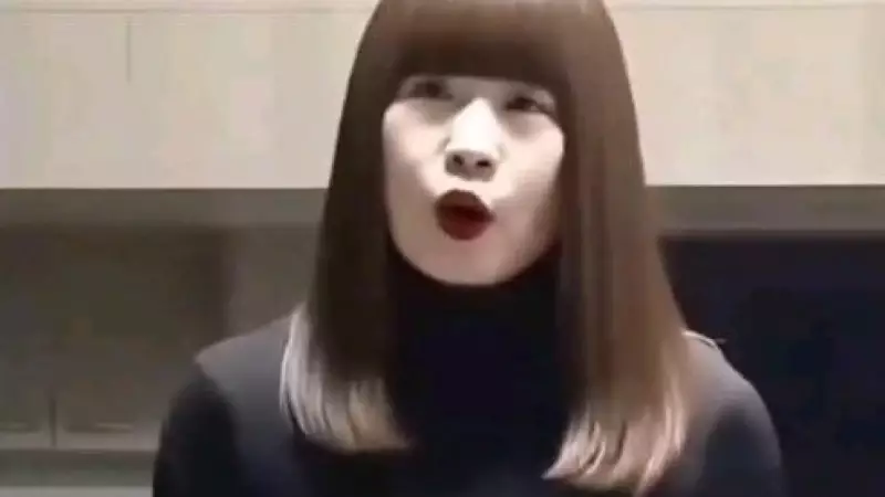 Influenciador chinês se passa por mulher e engana centenas de homens em golpe digital