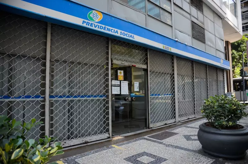 INSS começa a devolver descontos indevidos a mais de 2 milhões de aposentados