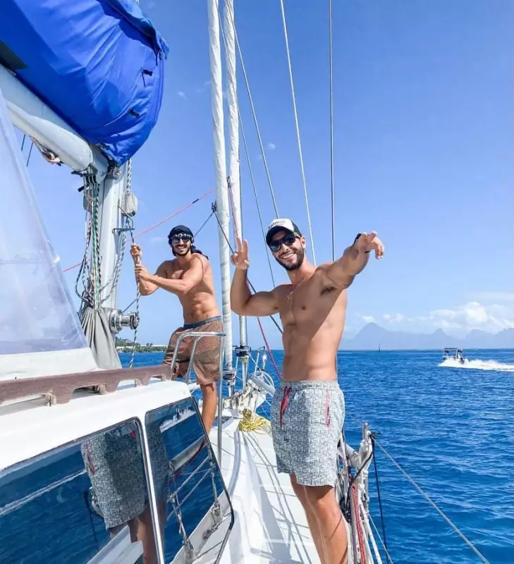 Irmãos brasileiros que deram a volta ao mundo em veleiro agora planejam aventura de avião
