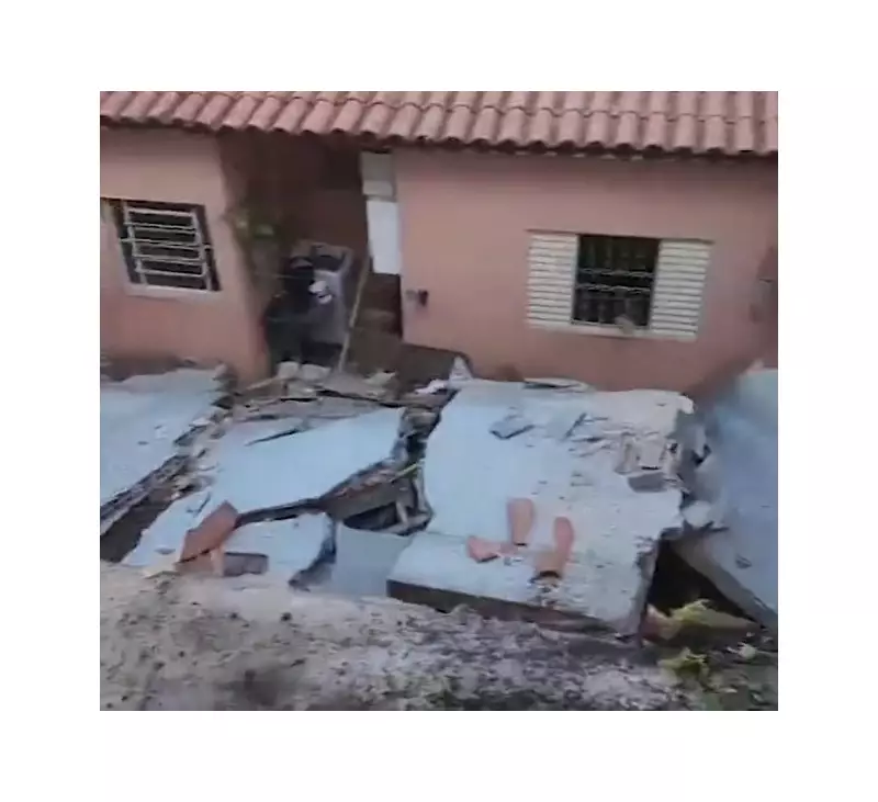 Jacareí em alerta: Defesa Civil investiga rompimento de tubulação de esgoto que danificou casas