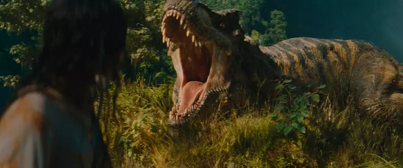 Jurassic World Recomeço: Scarlett Johansson brilha, mas trama clichê decepciona | Crítica